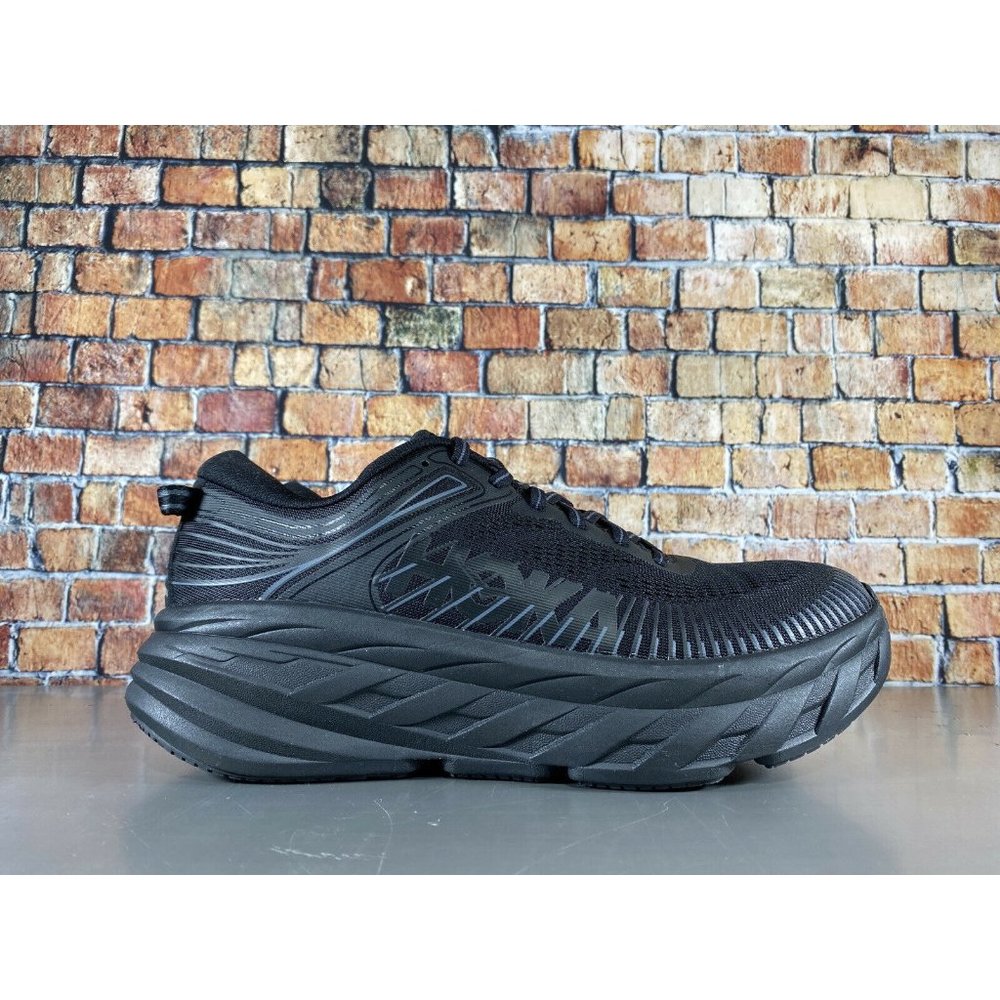 Hoka one one Women bondi 7 black running sneakers size 9.5 Women’s New With Box
